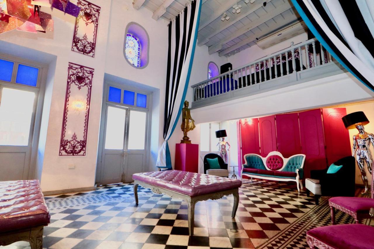 Monastery Art Suites San Juan Luaran gambar